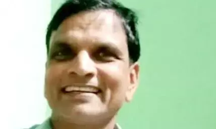 सड़क हादसे में पिता के बाद इलाज के दौरान बेटे की भी हुई मौत, ह्रदय विदारक हादसे से खमतरा गांव हुआ गमगीन सड़क हादसे में पिता के बाद इलाज के दौरान बेटे की भी हुई मौत, ह्रदय विदारक हादसे से खमतरा गांव हुआ गमगीन