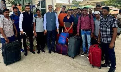 लाओस में गैरकानूनी काम में फंसाए गए 17 भारतीय लौट रहे स्वदेश: विदेश मंत्री जयशंकर लाओस में गैरकानूनी काम में फंसाए गए 17 भारतीय लौट रहे स्वदेश: विदेश मंत्री जयशंकर