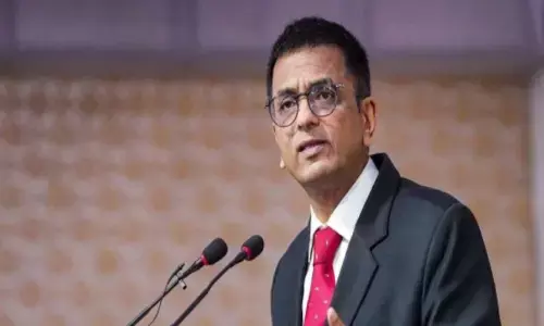 जजों और वकीलों से बोले, पार्टियों के लिए नहीं, संविधान के लिए रहें वफादार जजों और वकीलों से बोले, पार्टियों के लिए नहीं, संविधान के लिए रहें वफादार