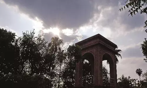 कुछ दिन से जारी गर्मी पर दो दिन के लिए लग सकता है ब्रेक, हुई बूंदाबांदी