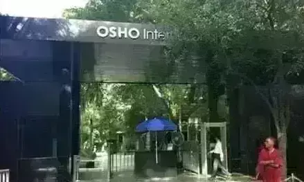 संयुक्त चैरिटी आयुक्त का फैसला बरकरार रखते हुए ओशो फाउंडेशन की याचिका खारिज