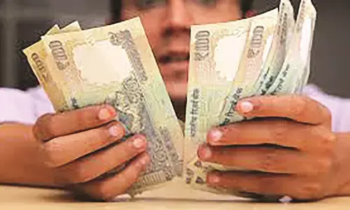 चुनावी खर्च में दिखा अंतर, गडकरी, ठाकरे, बर्वे से अब तक नहीं मिला जवाब चुनावी खर्च में दिखा अंतर, गडकरी, ठाकरे, बर्वे से अब तक नहीं मिला जवाब