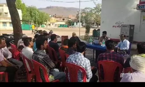 रामनवमीं व ईद पर्व को लेकर थाना अजयगढ में शांति समिति की बैठक सम्पन्न रामनवमीं व ईद पर्व को लेकर थाना अजयगढ में शांति समिति की बैठक सम्पन्न