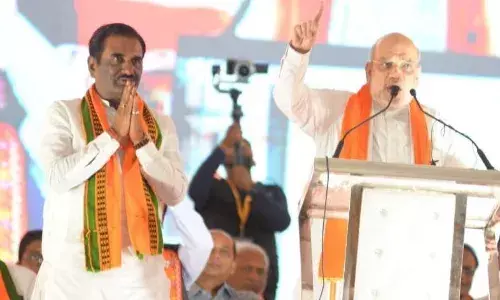 नकली शिवसेना नकली राष्ट्रवादी और आधी-अधूरी कांग्रेस किसी का भला नहीं कर सकती