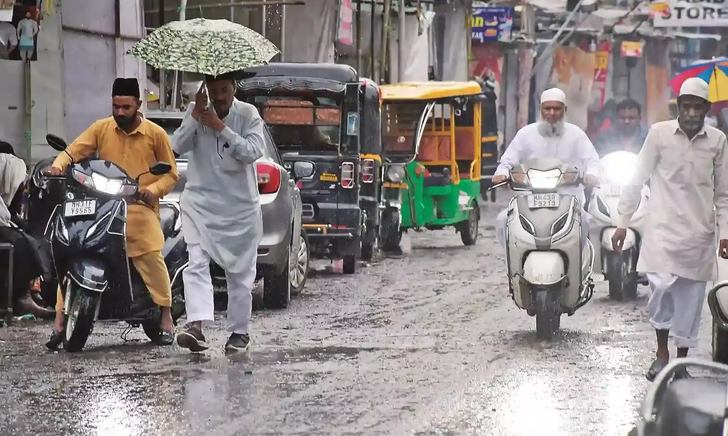 गर्मी में ठंड का एहसास, यलो अलर्ट, बारिश के आसार, अधिकतम तापमान औसत से कम
