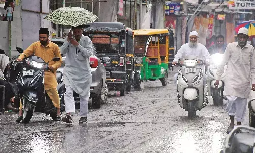 गर्मी में ठंड का एहसास, यलो अलर्ट, बारिश के आसार, अधिकतम तापमान औसत से कम गर्मी में ठंड का एहसास, यलो अलर्ट, बारिश के आसार, अधिकतम तापमान औसत से कम