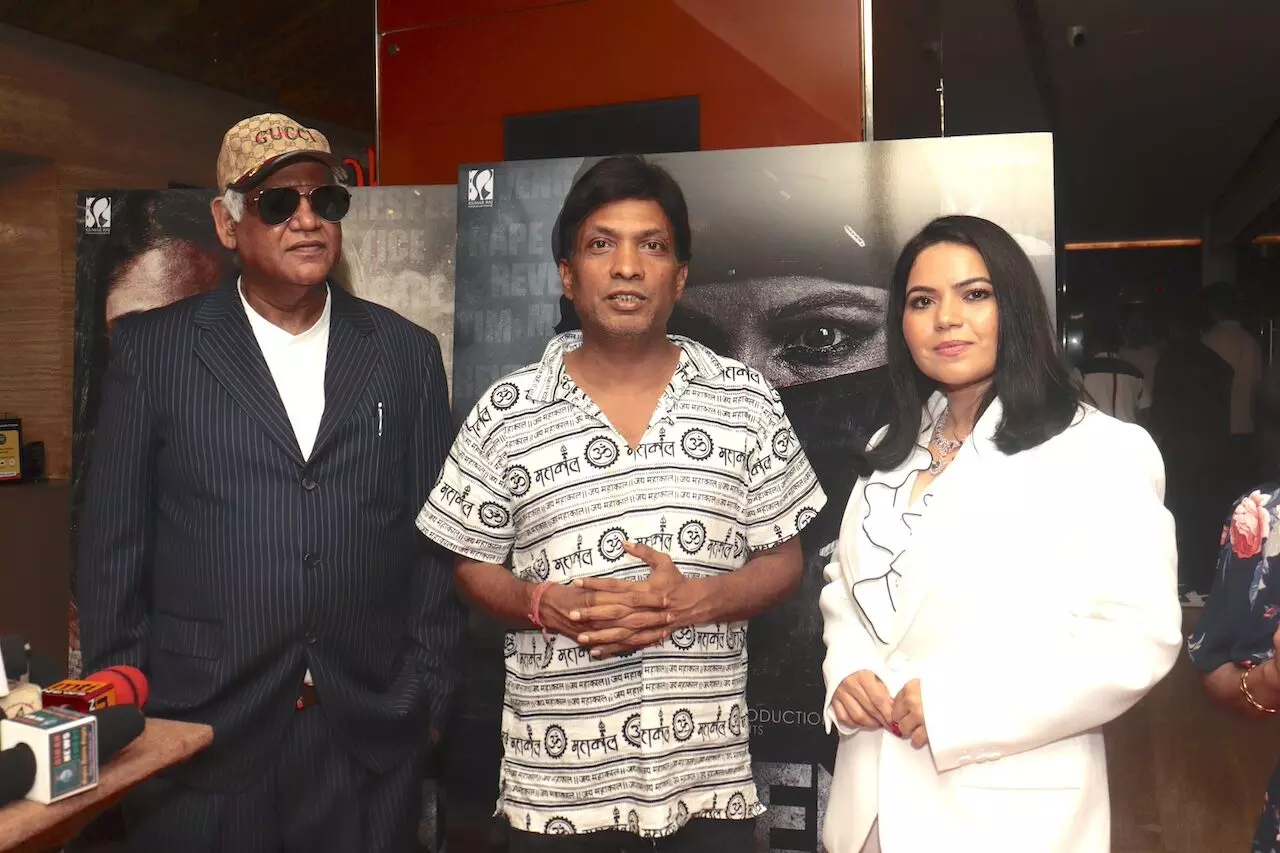 रेखा राणा स्टारर फिल्म अमीना का ग्रैंड प्रीमियर आयोजित , दर्शकों के किया अभिनय और संवाद की तारीफ रेखा राणा स्टारर फिल्म अमीना का ग्रैंड प्रीमियर आयोजित , दर्शकों के किया अभिनय और संवाद की तारीफ