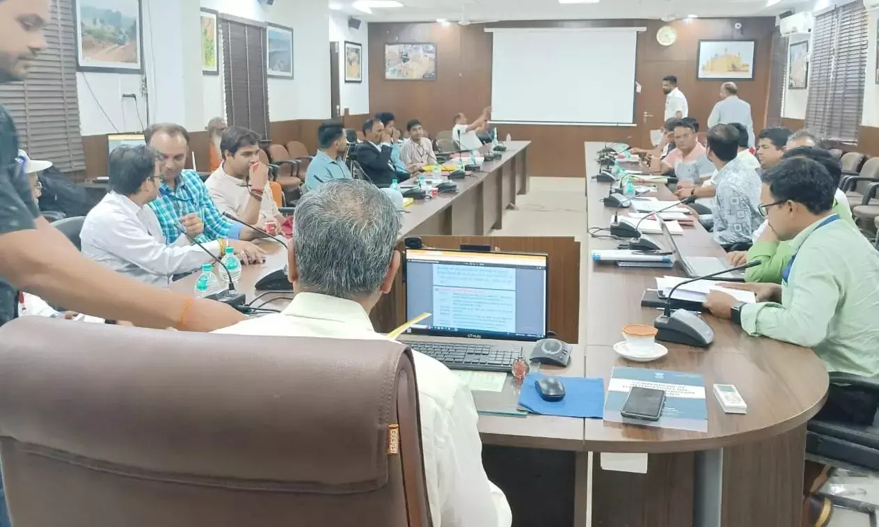 व्यय प्रेक्षक द्वारा किया गया अभ्यर्थियों के व्यय लेखा का निरीक्षण, 5 अभ्यर्थी रहे अनुपस्थित