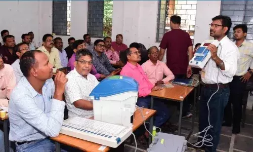कलेक्टर की पहल पर लोकसभा निर्वाचन के लिए जिले में अनोखे नवाचार प्रशिक्षण विधियों का प्रयोग कलेक्टर की पहल पर लोकसभा निर्वाचन के लिए जिले में अनोखे नवाचार प्रशिक्षण विधियों का प्रयोग