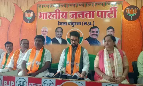 पांढुर्ना पहुंचे केंद्रीय मंत्री अनुराग ठाकुर ने कई मुद्दों पर कांग्रेस व विपक्ष को घेरा, मोदी की गारंटी पर रखी बेबाक राय