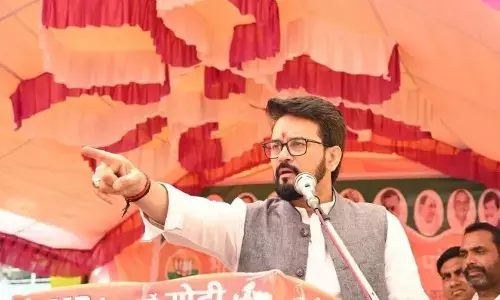 छिंदवाड़ा को समझते हैं पिकनिक स्पॉट, आदिवासियों का करते हैं अपमान, पांढुर्ना पहुंचे केन्द्रीय मंत्री अनुराग ठाकुर ने सांसद नकुलनाथ पर साधा निशाना छिंदवाड़ा को समझते हैं पिकनिक स्पॉट, आदिवासियों का करते हैं अपमान, पांढुर्ना पहुंचे केन्द्रीय मंत्री अनुराग ठाकुर ने सांसद नकुलनाथ पर साधा निशाना