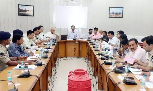 हर संभव प्रयास कर मतदान प्रतिशत बढ़ायें, मुख्य निर्वाचन पदाधिकारी ने सागर संभाग के जिलों में निर्वाचन तैयारियों की समीक्षा की