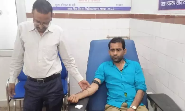 दो जरूरतमंदों को रक्तदान कर बचाई जान दो जरूरतमंदों को रक्तदान कर बचाई जान