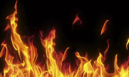 रुई गोदाम में भडक़ी आग, मचा हडक़ंप, आधा दर्जन दमकल वाहन मौके पर पहुंचे