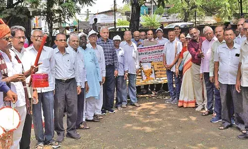 मतदान के लिए वरिष्ठ नागरिकों ने निकाली पद यात्रा, राष्ट्रगान के साथ समापन
