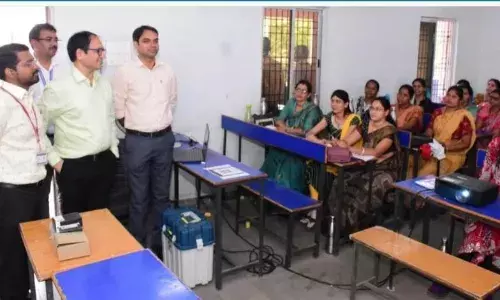 मतदान अधिकारियों को दिए आवश्यक दिशा-निर्देश