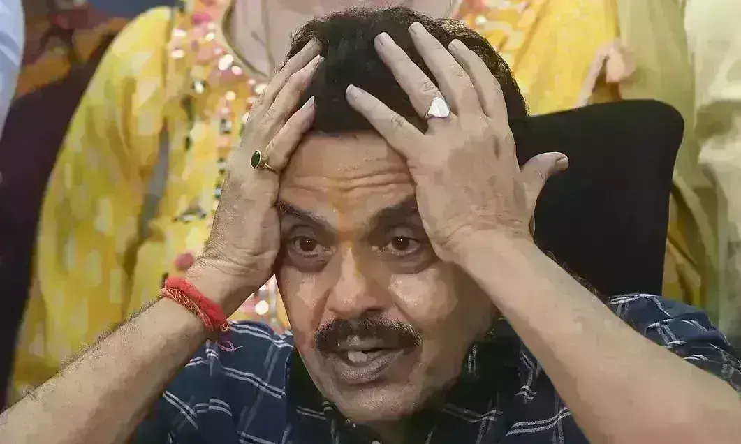 मुंबई की उत्तर-पश्चिम सीट की उम्मीदवारी को लेकर महायुति में ऊहापोह जारी