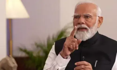 पीएम नरेंद्र मोदी ने केजरीवाल पर कसा तंज, राहुल गांधी और डीएमके पर भी साधा निशाना पीएम नरेंद्र मोदी ने केजरीवाल पर कसा तंज, राहुल गांधी और डीएमके पर भी साधा निशाना