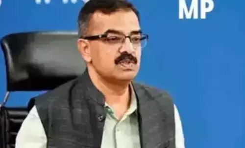 तीसरे चरण के लिए दूसरे दिन 15 अभ्यर्थियों ने भरे नाम निर्देशन-पत्र तीसरे चरण के लिए दूसरे दिन 15 अभ्यर्थियों ने भरे नाम निर्देशन-पत्र