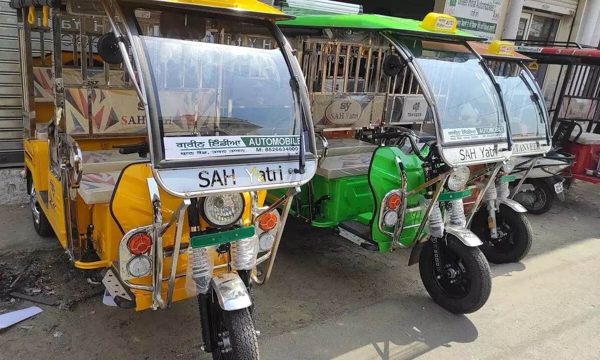 कार हटाने के लिए कहा तो ई-रिक्शा चालक के साथ मारपीट, पुलिस ने दर्ज किया केस कार हटाने के लिए कहा तो ई-रिक्शा चालक के साथ मारपीट, पुलिस ने दर्ज किया केस