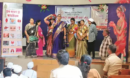 वरिष्ठ महिलाओं ने नाट्य मंचन के जरिए कैदियों को समझाया अंगदान का महत्व