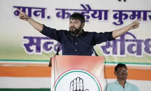 एक अकेला कहने वाले मोदी ने अन्य दलों को फोड़कर जमा की है बारात