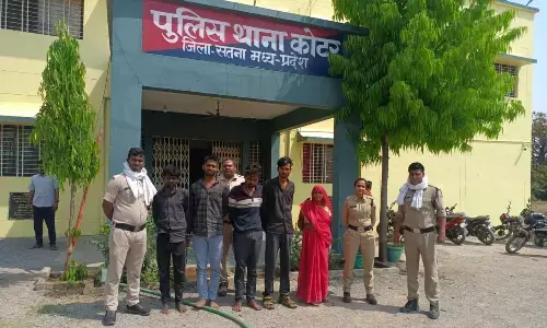 गोरइया गढ़ी में चोरी का खुलासा, 1.12 लाख के जेवर बरामद, मां-बेटे समेत पांच गिरफ्तार