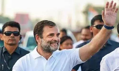 राहुल गांधी ने केरल में चुनावी प्रचार के दौरान बीजेपी और पीएम मोदी पर साधा निशाना, इलेक्टोरल बॉन्ड को बताया सबसे बड़ी हफ्तेबाजी राहुल गांधी ने केरल में चुनावी प्रचार के दौरान बीजेपी और पीएम मोदी पर साधा निशाना, इलेक्टोरल बॉन्ड को बताया सबसे बड़ी हफ्तेबाजी