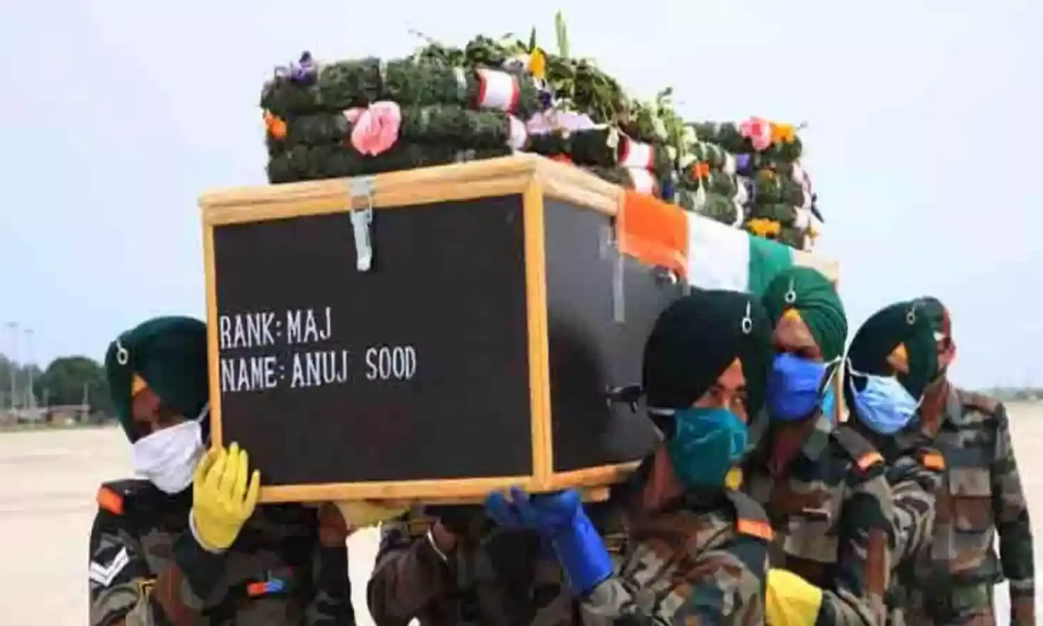 आदेश के बाद शहीद मेजर अनुज सूद के परिवार को सरकार एक करोड़ देने पर सहमत