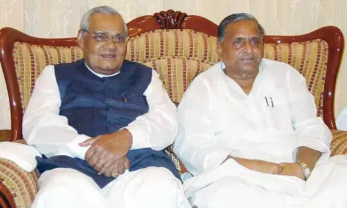 अब दो-दो सीट पर चुनाव लड़ने से हिचक रहे उम्मीदवार, जानिए-अबतक किन नेताओं ने ऐसे लड़ा अब दो-दो सीट पर चुनाव लड़ने से हिचक रहे उम्मीदवार, जानिए-अबतक किन नेताओं ने ऐसे लड़ा