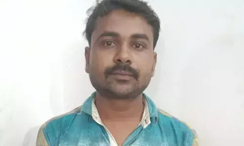 सीने में चाकू घोपकर साले की हत्या, 3 हफ्ते बाद गिरफ्त में आया आरोपी जीजा सीने में चाकू घोपकर साले की हत्या, 3 हफ्ते बाद गिरफ्त में आया आरोपी जीजा