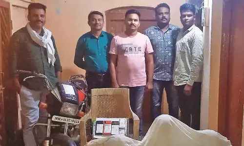 लोकसभा चुनाव की तैयरियों के बाच देशी पिस्तौल और जिंदा कारतूस के साथ एक गिरफ्तार लोकसभा चुनाव की तैयरियों के बाच देशी पिस्तौल और जिंदा कारतूस के साथ एक गिरफ्तार