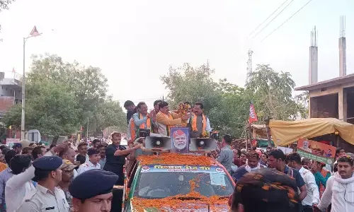 पवई में प्रदेश के मुख्यमंत्री डॉ. मोहन यादव ने सांसद विष्णुदत्त शर्मा के समर्थन में किया रोड शो