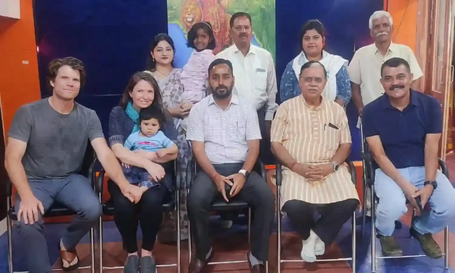 अनाथ बच्ची को सात समंदर पार मिली ममता की छांव