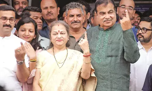 निर्वाचन आयोग की लाख काेशिशों के बाद भी नागपुर में 54, रामटेक में 59%  ही मतदान