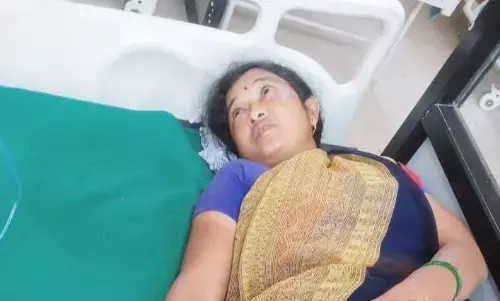 जानवरों के लिए चारा निकाल रही थी महिला किसान,  तेंदुए ने हमला कर किया जख्मी जानवरों के लिए चारा निकाल रही थी महिला किसान,  तेंदुए ने हमला कर किया जख्मी