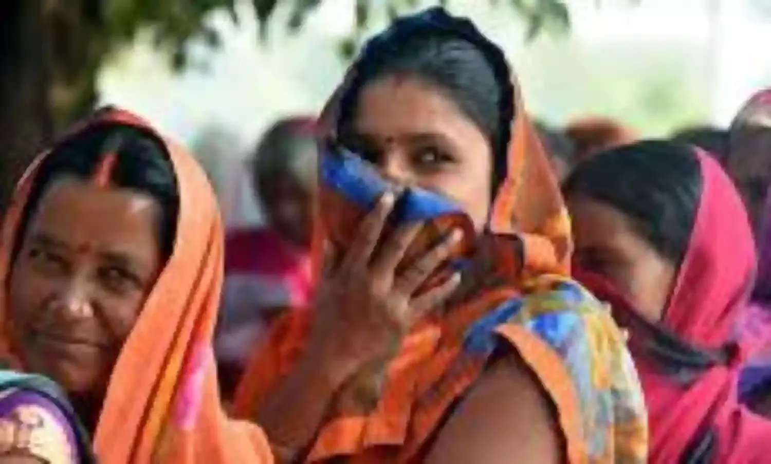 पुरुषों के 56.37 फीसदी-महिलाओं के 51.85% वोट, सियासी पंडितों के अनुमान बिगड़े
