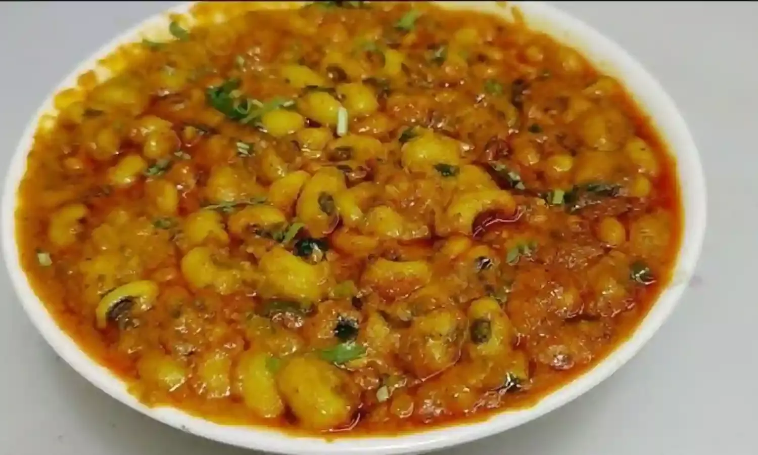 सेहत का रखना है ध्यान तो बनाएं स्वादिष्ट लोबिया दाल, स्वाद के साथ स्वास्थ्य के लिए भी होगी फायदेमंद