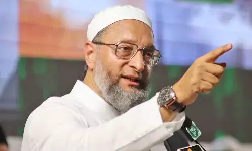 पीएम मोदी के मुस्लिमों को संपत्ति बांटने वाले बयान पर भड़के असदुद्दीन ओवैसी, कहा- लंबी लंबी फेंकते हैं प्रधानमंत्री