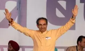 चुनाव आयोग की पाबंदी के बावजूद ठाकरे ने लगाए जय भवानी, जय शिवाजी के नारे