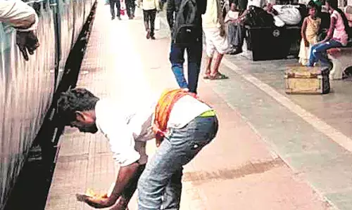 अब जनरल बोगी के सामने मिलेगी पुरी - सब्जी,गर्मी के दिनों में बढ़ जाती है यात्रियों की संख्या