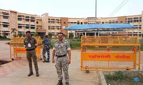गड़चिरोली में ईवीएम की सुरक्षा के लिए जवानों का लगा त्रिस्तरीय पहरा