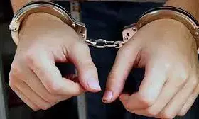 गाड़ी सिखाने के बहाने सुनसान स्थान पर ले जाकर अश्लील हरकतें करने वाले की धुनाई गाड़ी सिखाने के बहाने सुनसान स्थान पर ले जाकर अश्लील हरकतें करने वाले की धुनाई