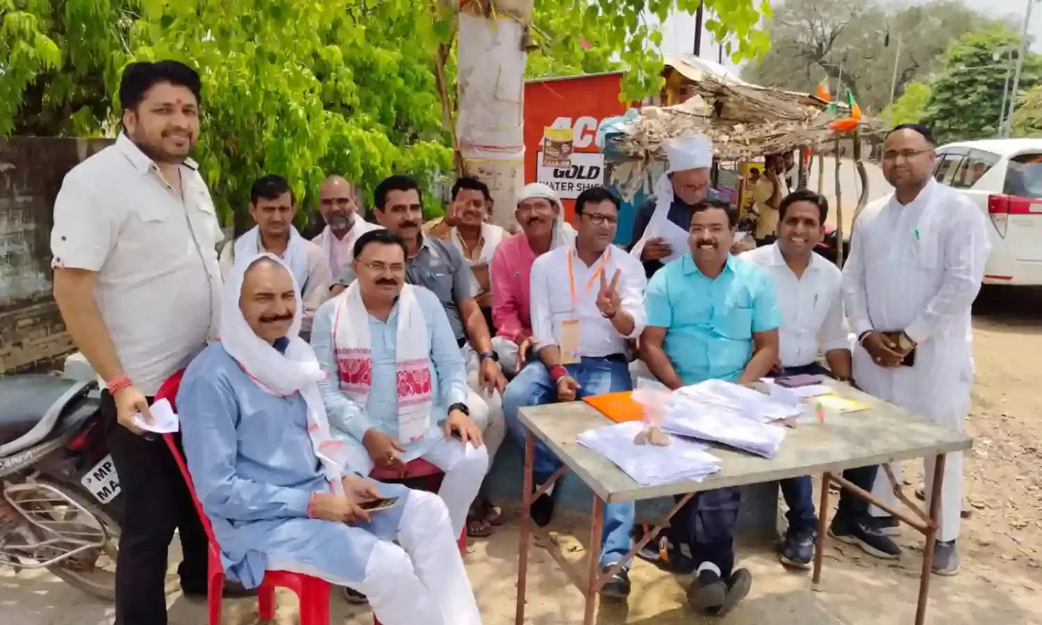 खजुराहो संसदीय क्षेत्र में 56.86 प्रतिशत हुआ मतदान, 14 प्रत्याशियों की किस्मते ईव्हीएम मशीन में हुई बंद