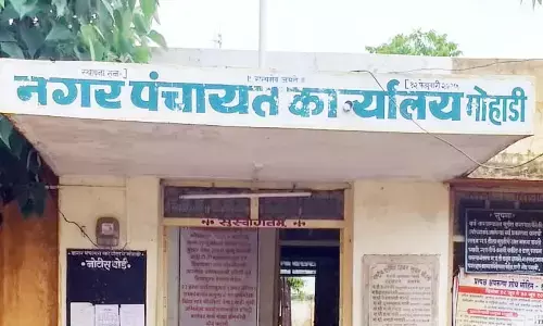 सूख गई माेहाड़ी शहर को जलापूर्ति करनेवाली सुर नदी, हैंड पंप भी फेंक रहे हवा, अनशन की चेतावनी