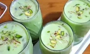 इस समर सीजन घर पर बनाएं खस दूध शरबत, मिनटों में मिलेगा गर्मी से राहत