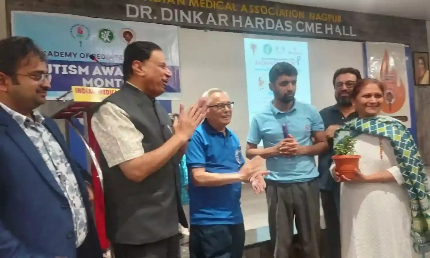 ऑटिज्म बच्चों को हमेशा करें प्रोत्साहित, इन्हें प्यार की है जरूरत - डॉ बोधनकर