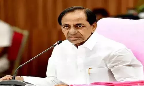 बीआरएस के केसीआर पर ईसी ने लगाया 48 घंटे का चुनावी प्रचार बैन बीआरएस के केसीआर पर ईसी ने लगाया 48 घंटे का चुनावी प्रचार बैन