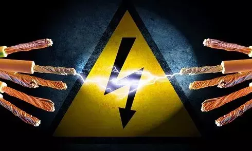 मध्यक्षेत्र विद्युत वितरण कंपनी ने दी जनता को किया आगाह, सावधानी हटते ही कंरट से हो सकती हैं दुर्घटनाएं