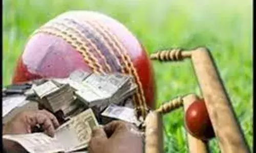 आईपीएल मैच पर सट्‌टा लगाते छत्तीसगढ़ के 4 क्रिकेट बुकी सहित 5 गिरफ्तार